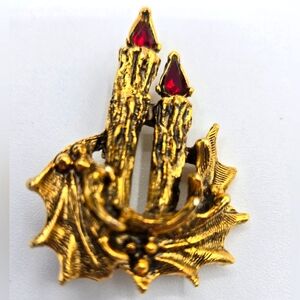 VINTAGE Christmas Gold Tone Brooch Candles w/ Ruby Color Jewel